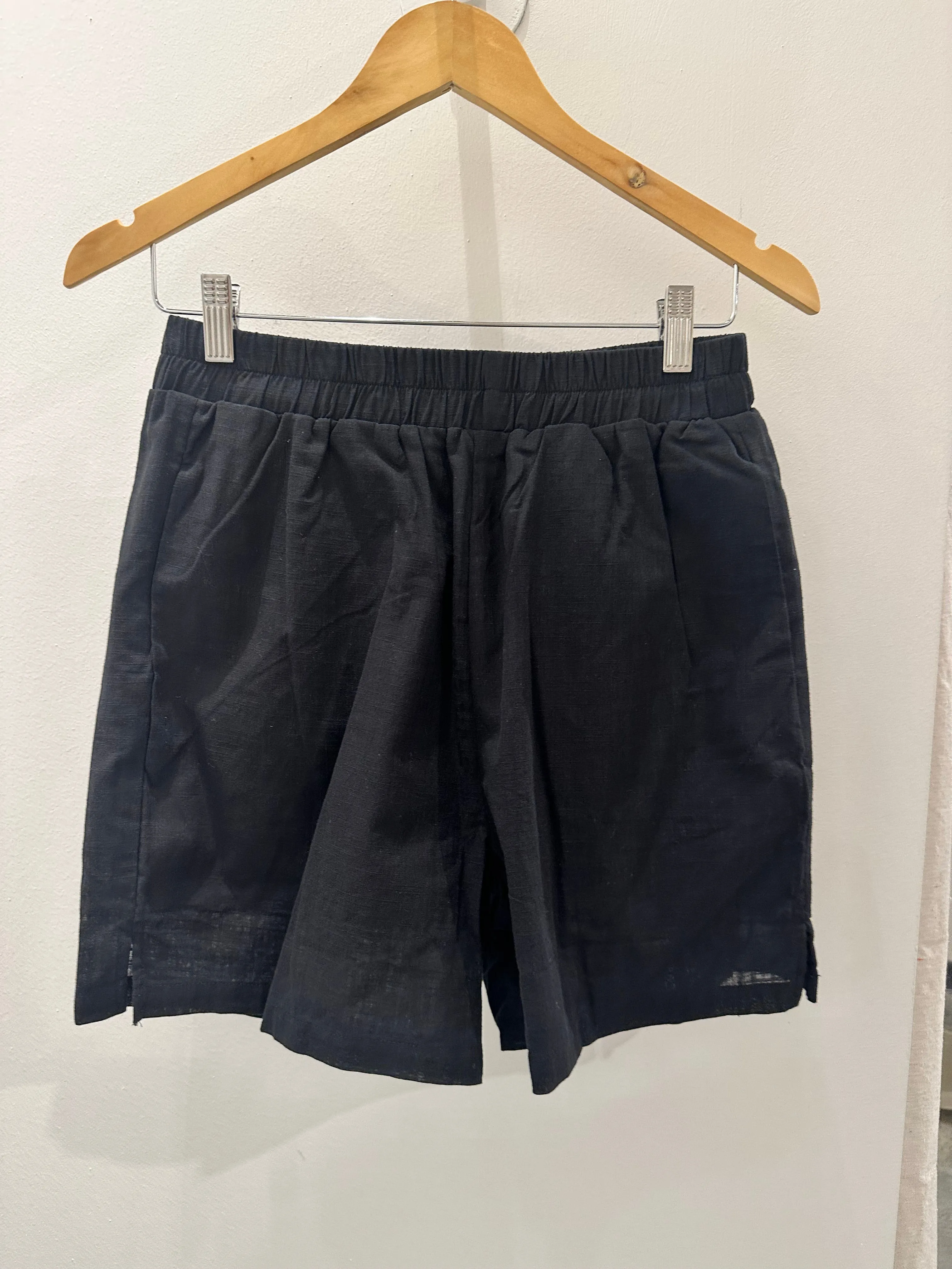 Black Cotton Linen Pull On Shorts