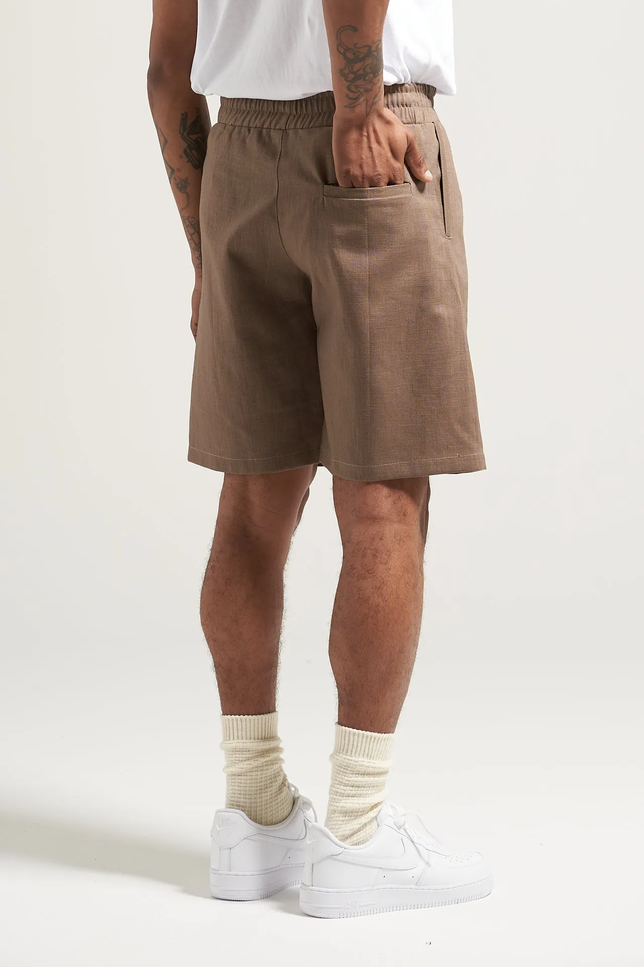 The Walnut Linen Pleat Short