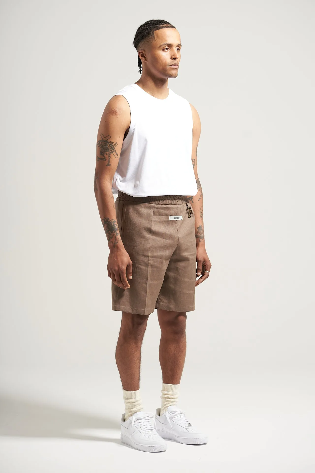 The Walnut Linen Pleat Short